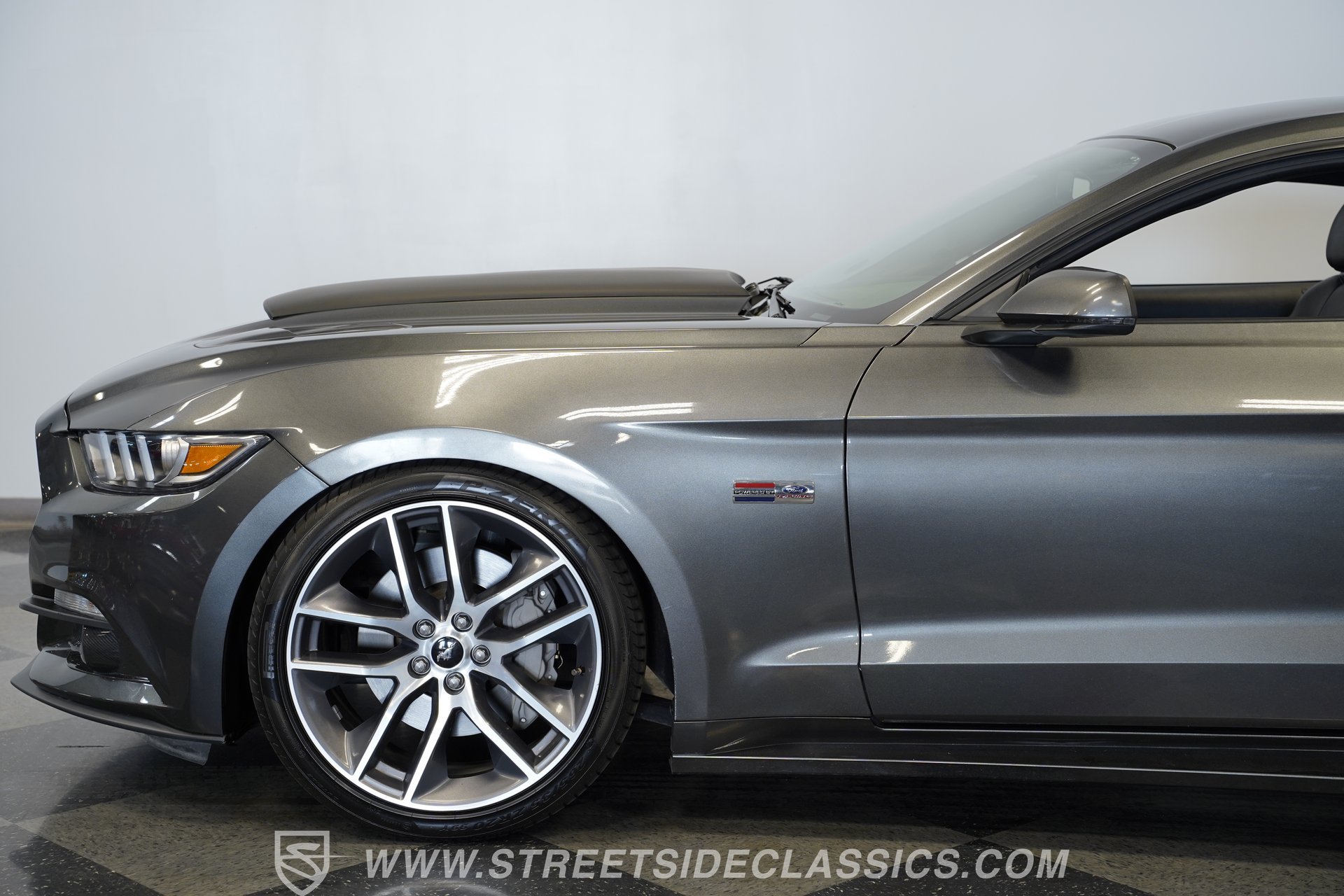 Used 2016 Ford Mustang GT Premium RWD image 25