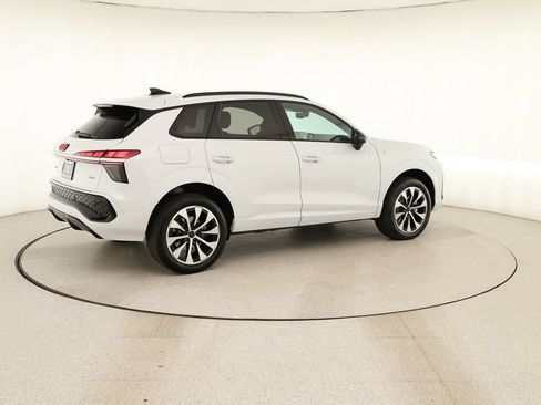 New 2026 Audi Q3 quattro 2.0T AWD/4WD image 7