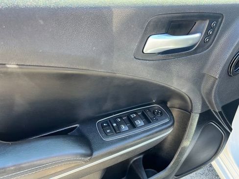 Used 2022 Dodge Charger SXT w/ Leather Interior Group image 13