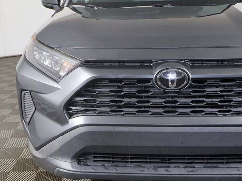 Used 2020 Toyota RAV4 LE FWD image 10