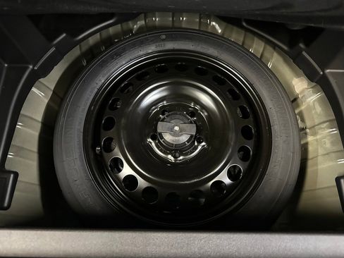 Certified 2024 Chevrolet Equinox LT w/ LPO, Floor Liner Package image 25