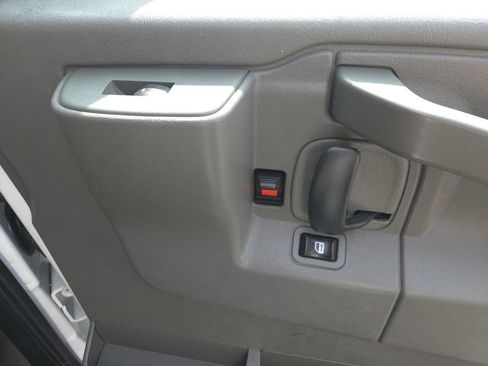 Used 2018 Chevrolet Express 3500 w/ Power Convenience Package image 19