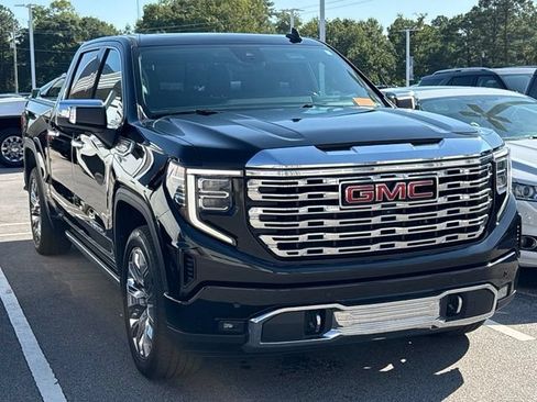 Used 2022 GMC Sierra 1500 Denali w/ Denali Reserve Package AWD/4WD image 7