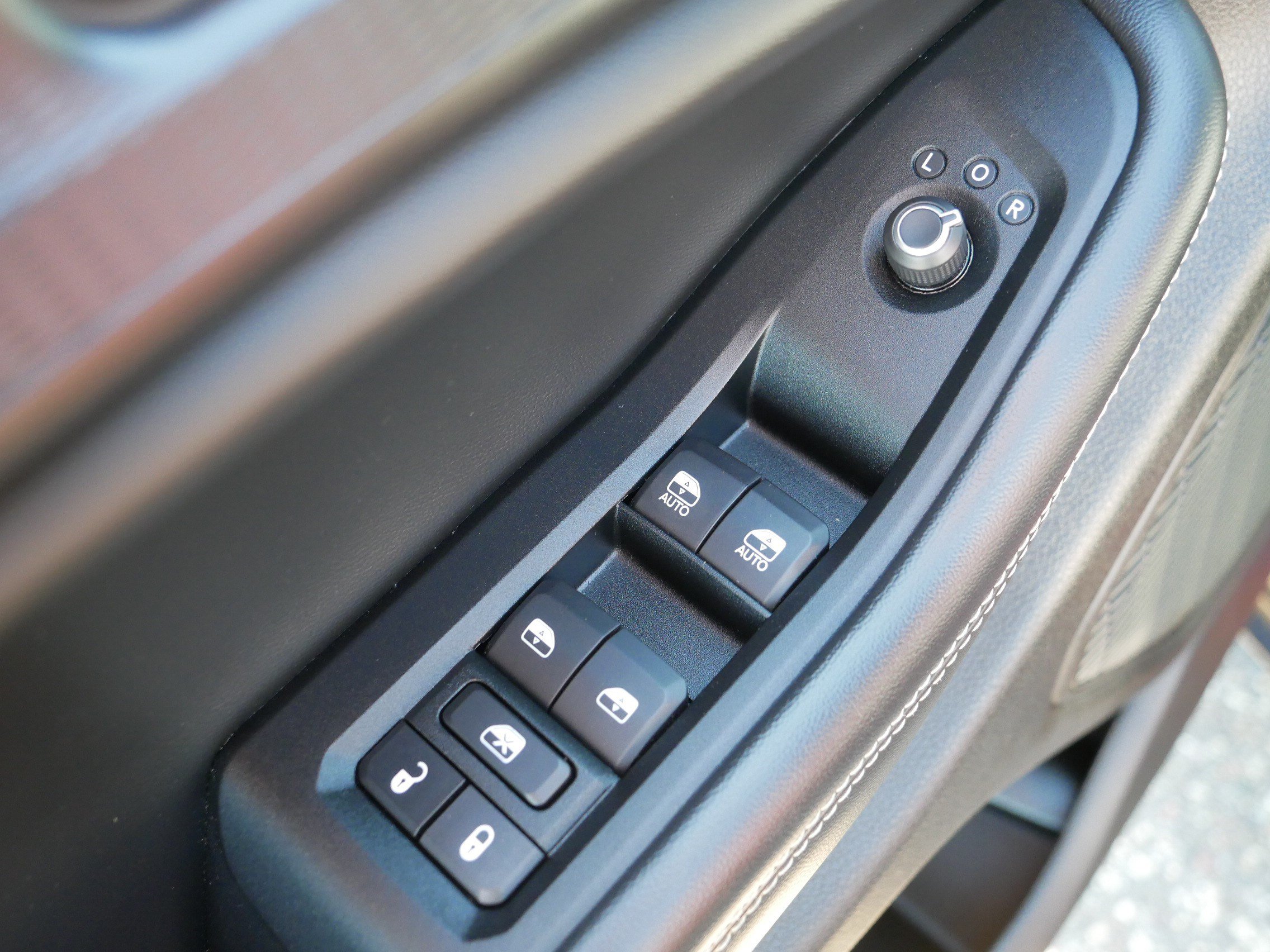 Used 2023 Jeep Grand Cherokee Altitude AWD/4WD image 19