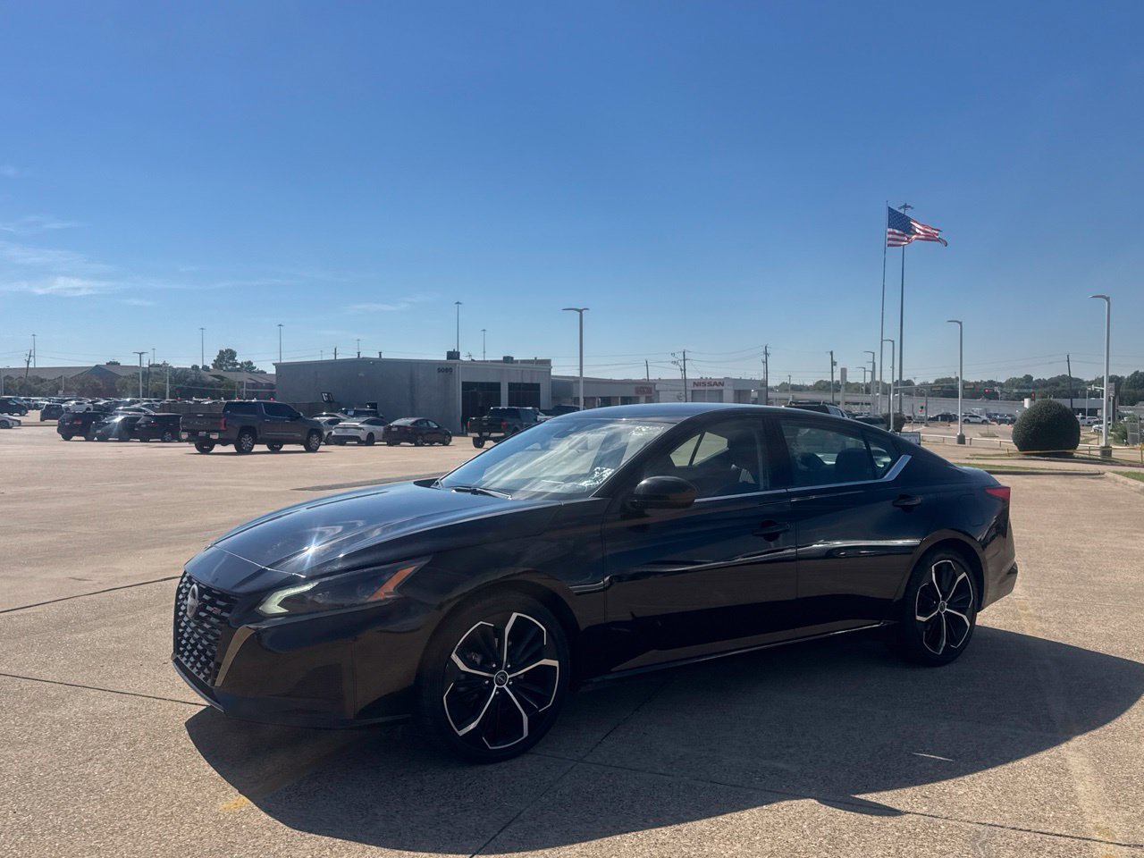 Certified 2024 Nissan Altima 2.5 SR FWD image 11