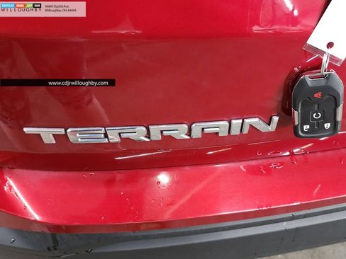 Used 2018 GMC Terrain SLE w/ Driver Convenience Package AWD/4WD image 40