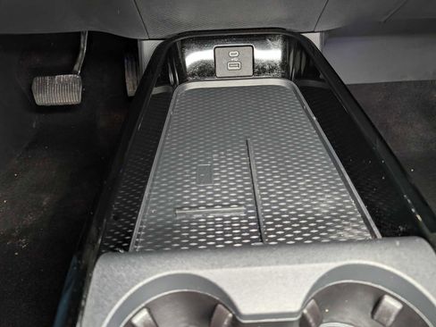 Used 2021 Ford Mustang Mach-E Premium image 34