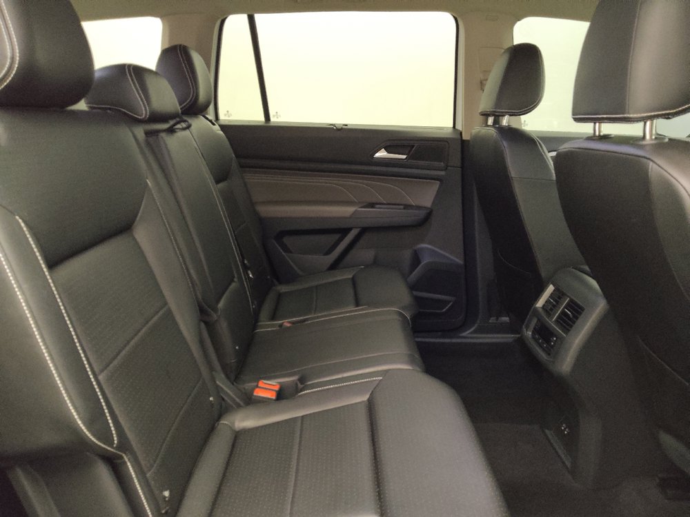Used 2023 Volkswagen Atlas SE w/ Black Wheel Package FWD image 19