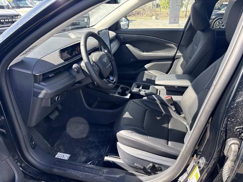 New 2026 Ford Mustang Mach-E Premium image 37