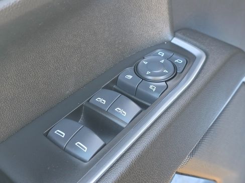 Used 2024 GMC Sierra 1500 SLT image 35