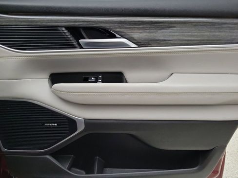 Used 2022 Jeep Wagoneer Series III w/ Flexible Seating Group image 21