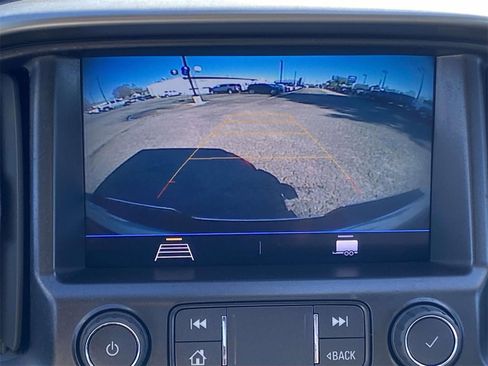 Used 2022 Chevrolet Colorado LT w/ Chrome Appearance Package image 26