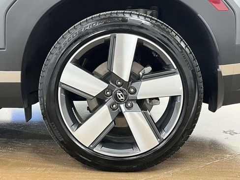 Certified 2025 Hyundai Santa Fe Limited AWD/4WD image 11