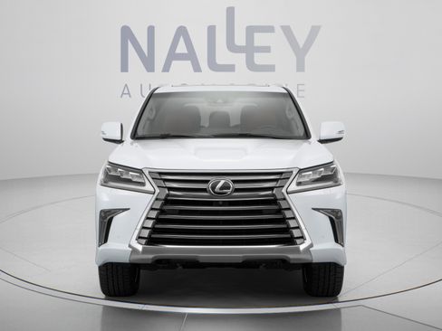 Used 2017 Lexus LX 570 4WD w/ Luxury Package image 7