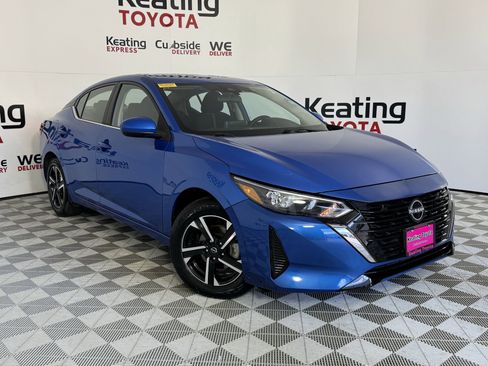 Used 2025 Nissan Sentra SV image 3