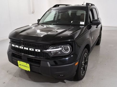 Used 2025 Ford Bronco Sport Outer Banks w/ Outer Banks Tech Package+ AWD/4WD image 2