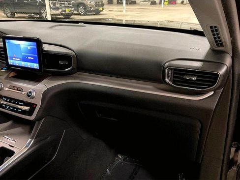 Certified 2023 Ford Explorer XLT w/ Equipment Group 202A image 15