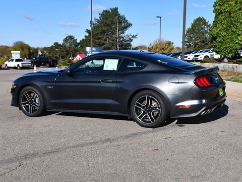 Used 2019 Ford Mustang GT image 3