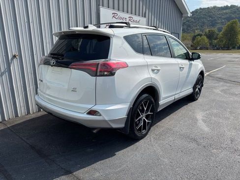 Used 2016 Toyota RAV4 SE image 6