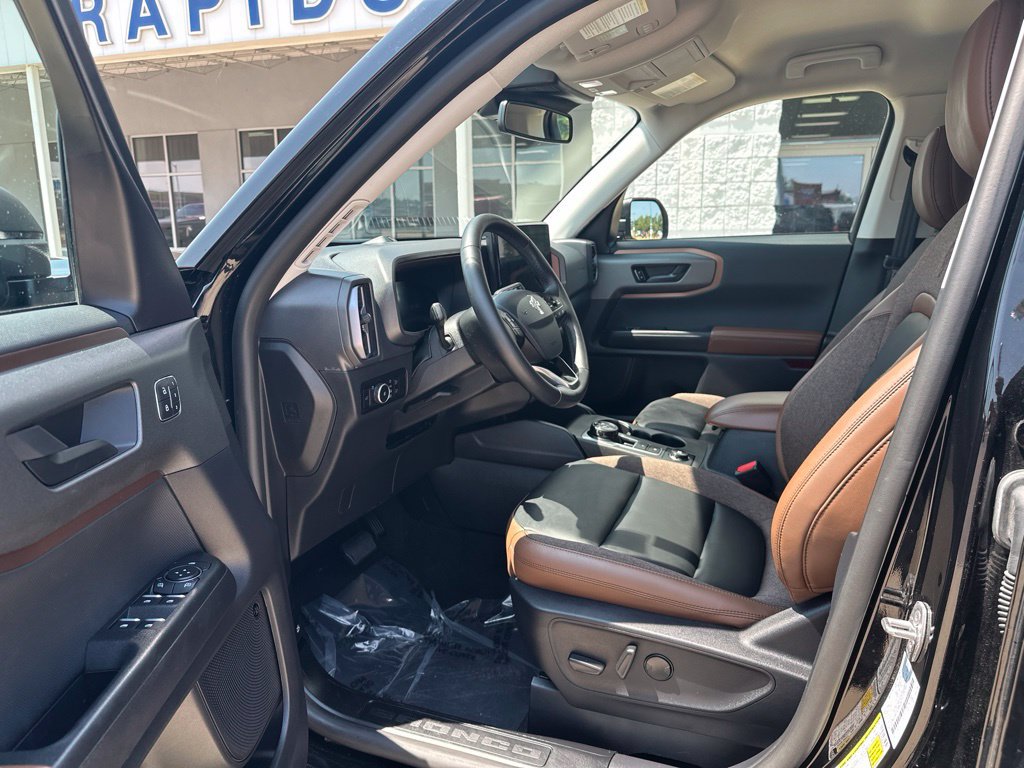 Used 2025 Ford Bronco Sport Outer Banks w/ Outer Banks Tech Package+ AWD/4WD image 11