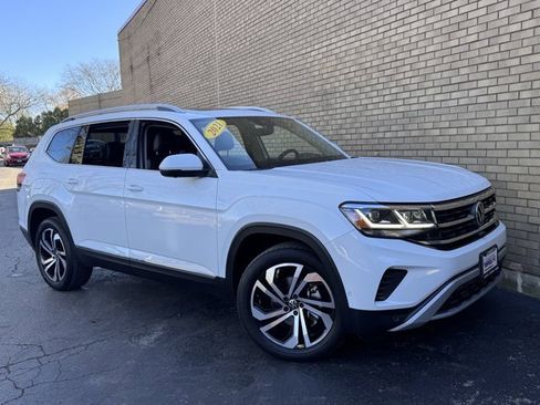 Used 2021 Volkswagen Atlas SEL Premium image 2