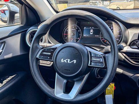 Used 2024 Kia Forte LXS w/ LXS Technology Package FWD image 17