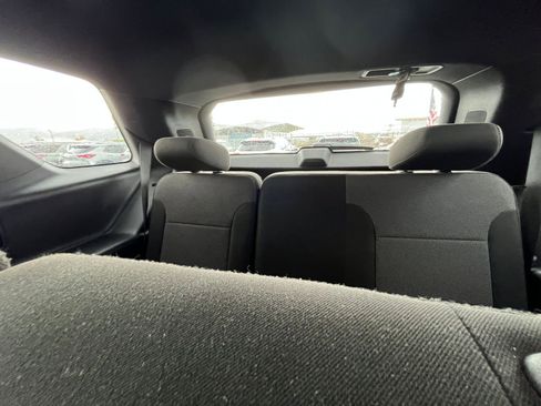 Used 2023 Chevrolet Traverse LT FWD image 29