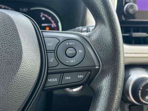 Used 2023 Toyota RAV4 XLE image 27