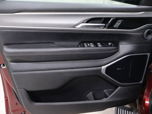 New 2026 Jeep Grand Wagoneer L Limited AWD/4WD image 10