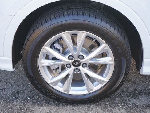 Used 2022 Audi Q3 2.0T Premium w/ Convenience Package image 37