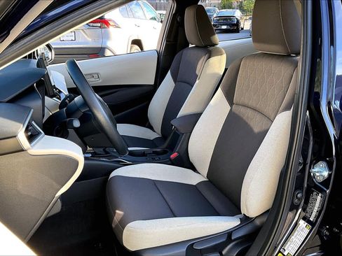 Certified 2025 Toyota Corolla LE image 8