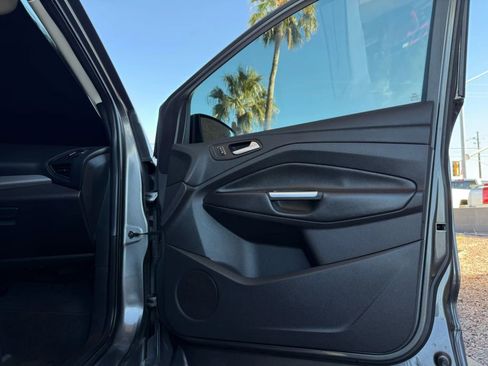 Used 2013 Ford Escape SE image 33