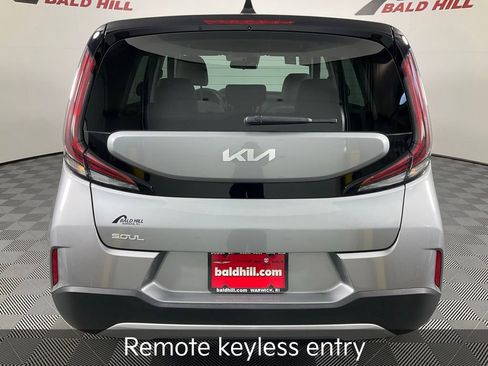 Certified 2023 Kia Soul LX image 6