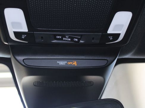 Used 2024 Honda HR-V Sport image 35