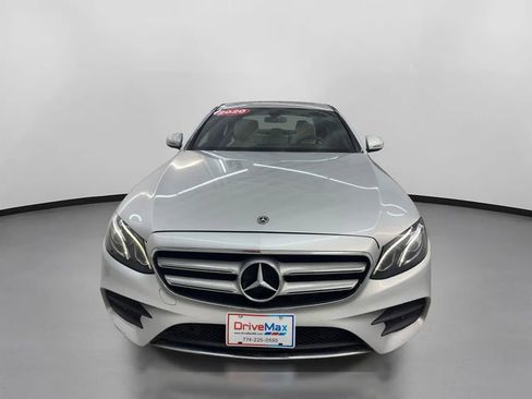 Used 2020 Mercedes-Benz E 350 Sedan image 2