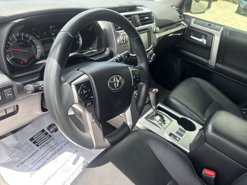 Used 2016 Toyota 4Runner Limited AWD/4WD image 20