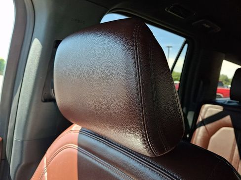Used 2024 Ford Expedition Max Limited AWD/4WD image 18
