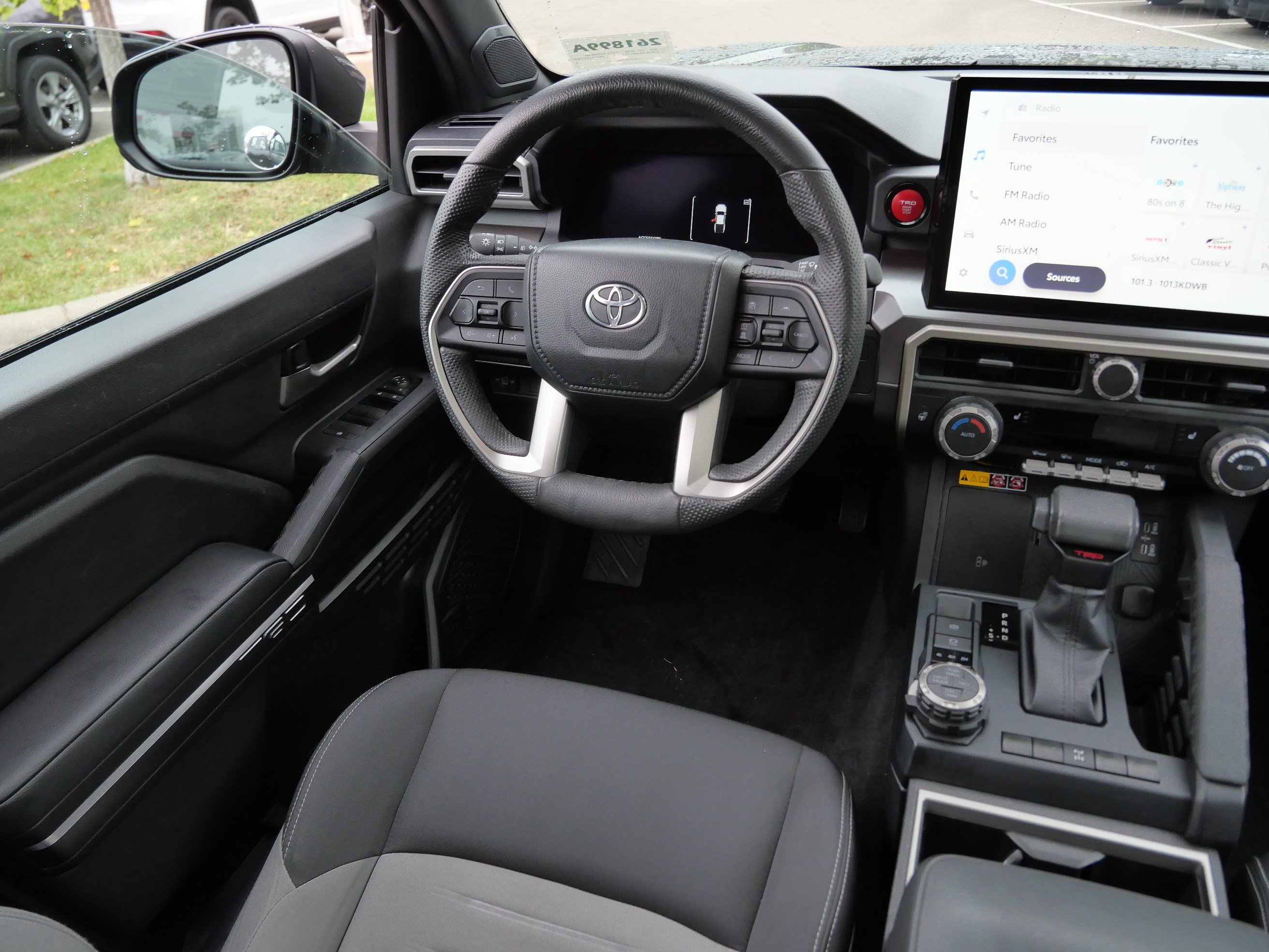 Used 2024 Toyota Tacoma TRD Off-Road w/ TRD Off Road Upgrade Package AWD/4WD image 10