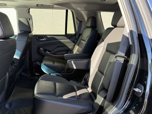 Used 2020 Chevrolet Tahoe Premier w/ 6.2L Performance Package image 32