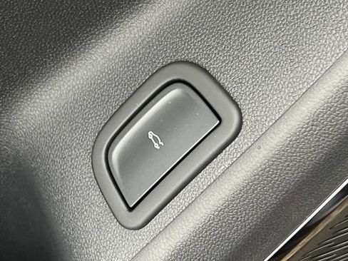 New 2026 GMC Acadia AT4 w/ Luxury Package image 18