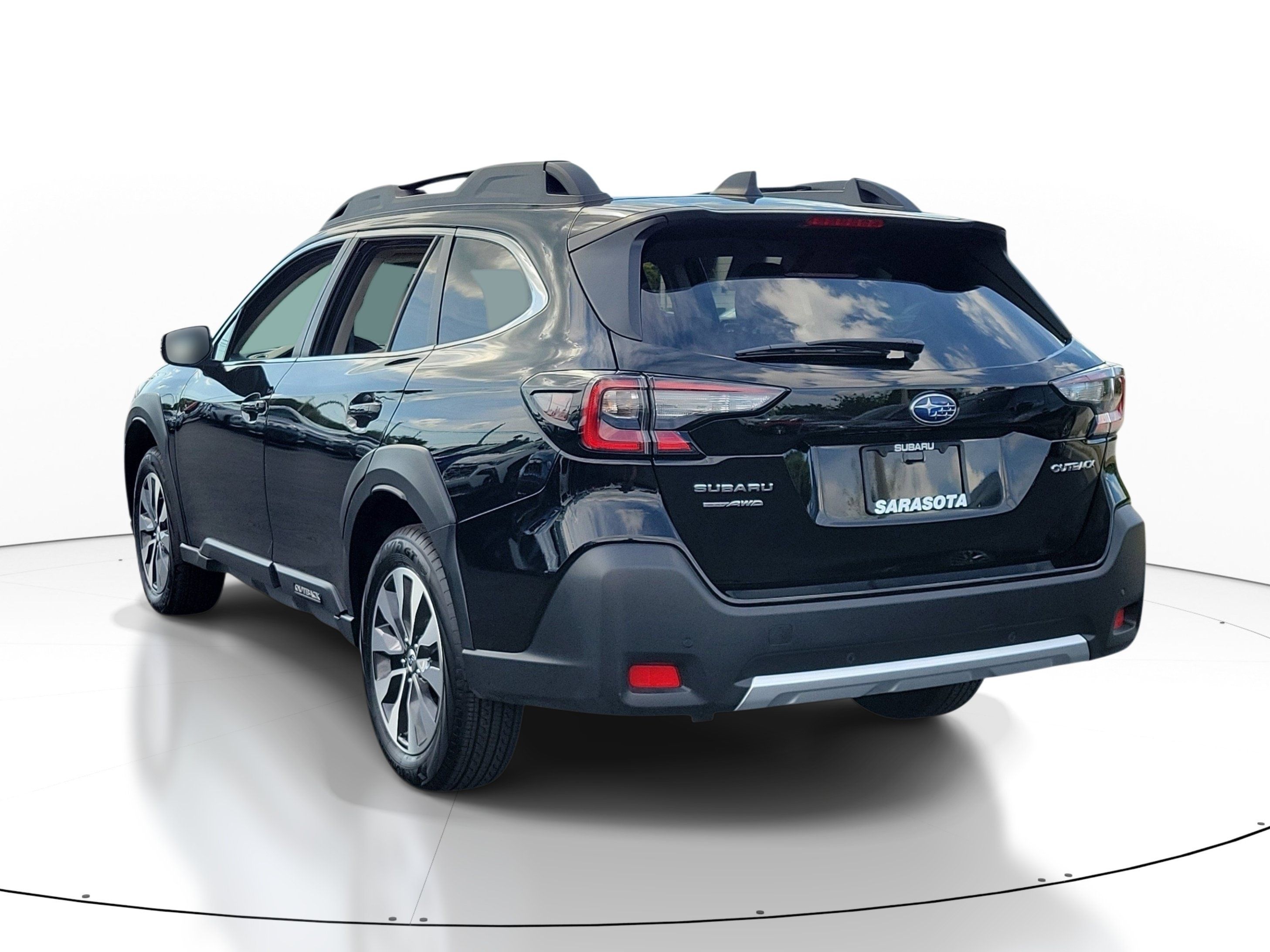 Used 2025 Subaru Outback Limited AWD/4WD image 4