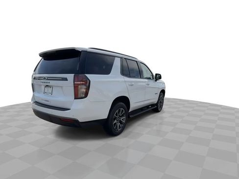 Used 2022 Chevrolet Tahoe Z71 w/ Luxury Package AWD/4WD image 8