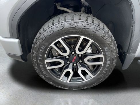 Used 2024 GMC Sierra 1500 AT4 w/ Technology Package image 14
