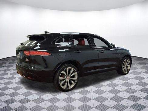 Used 2017 Jaguar F-PACE S image 8