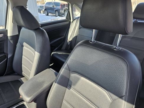 Used 2014 Volkswagen Passat 1.8T SE image 13