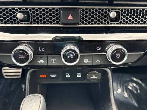 Used 2025 Honda Civic Sport image 17