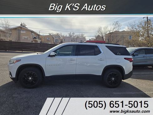Used 2019 Chevrolet Traverse LT image 4