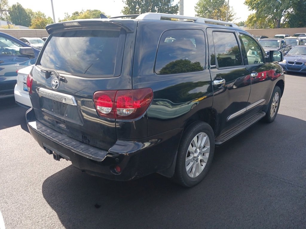 Used 2019 Toyota Sequoia Platinum AWD/4WD image 3
