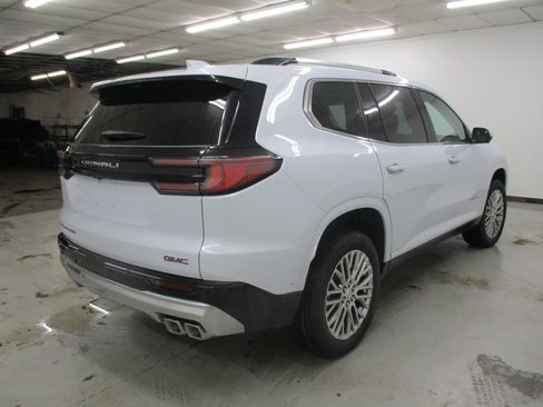 New 2026 GMC Acadia Denali w/ Super Cruise Package image 7