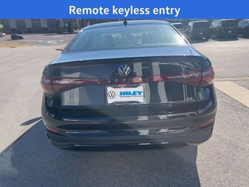 New 2026 Volkswagen Jetta SE image 4